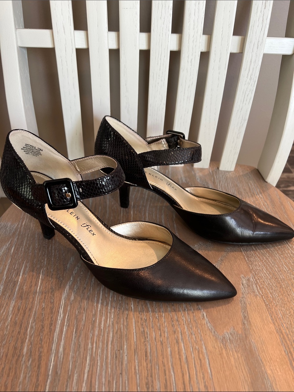Anne Klein Pointed Toe Ankle Strap Heels Black - Picture 3 of 7